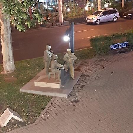 Yerevan, Abovyan 34 My Street Exterior photo